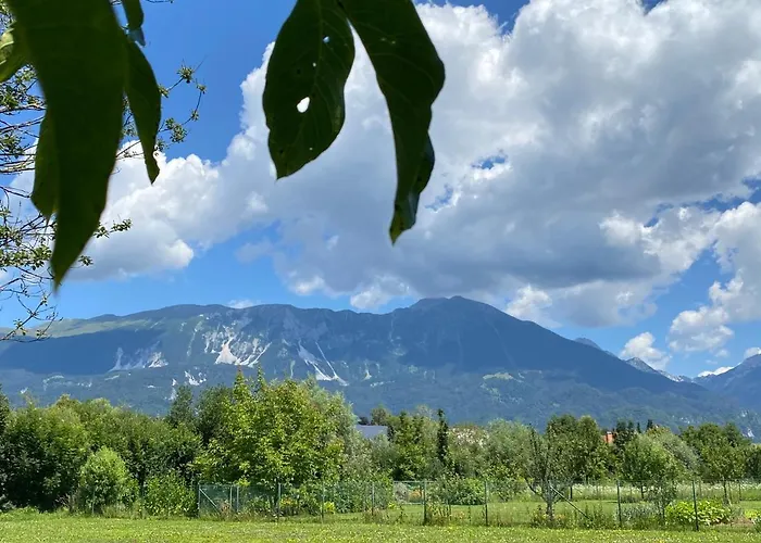 Bakel Gerard アパート